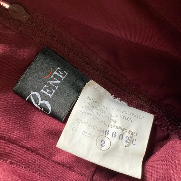 Wine coloured formal dress - Picture 9 of 9